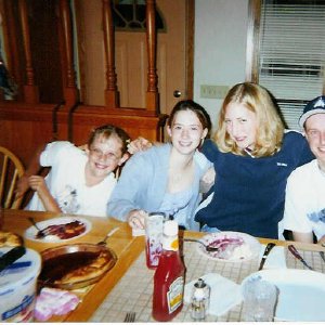 /Albums/4/Helen and Larry Visit 1